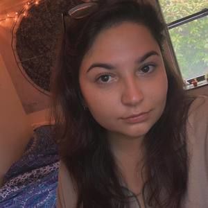 Meet your Posher, Adrianna